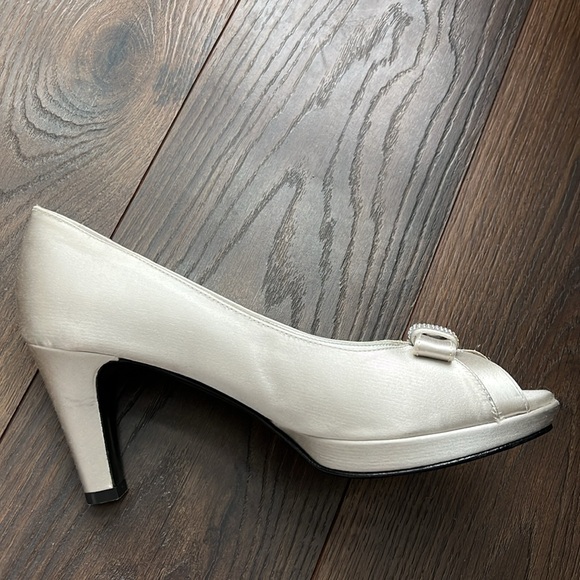 Linea Comoda Soraya Italian Leather heels - Picture 8 of 13